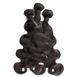 China O cabelo peruano preto natural da onda do corpo não empacota nenhum derramamento de extensões molhadas e onduladas fornecedor